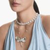 Ariana Grande X Swarovski hanger en broche met kristallen parel, gemengde slijpvormen, libelle, wit, gerhodineerd