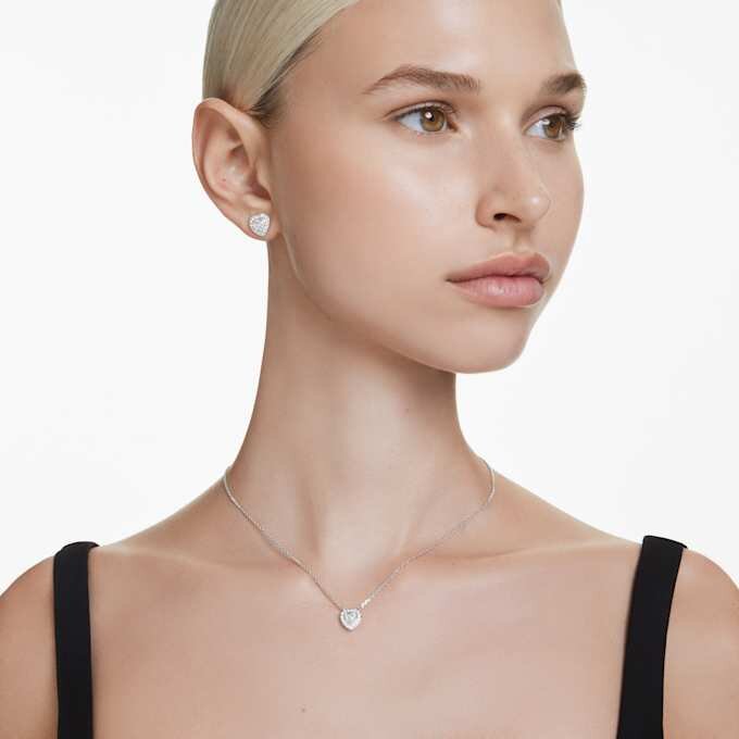 Ariana Grande X Swarovski hanger met gemengde slijpvormen, hart, wit, gerhodineerd Ariana Grande X Swarovski hanger met gemengde slijpvormen, hart, wit, gerhodineerd
