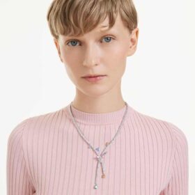 Ariana Grande X Swarovski-ketting met gemengde slijpvormen, libelle, veelkleurig, gerhodineerd Ariana Grande X Swarovski-ketting met gemengde slijpvormen, libelle, veelkleurig, gerhodineerd