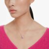 Bella V-hanger, ronde slijpvorm, roze, gerhodineerd Bella V-hanger, ronde slijpvorm, roze, gerhodineerd