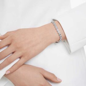 Een Angelic-armband met ronde slijpvorm, blauw, gerhodineerd