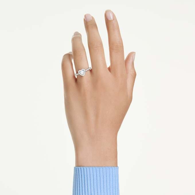Een Angelic-ring met gemengde slijpvormen, hart, wit, gerhodineerd Een Angelic-ring met gemengde slijpvormen, hart, wit, gerhodineerd