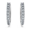 Eternity-hoepeloorbellen met in het laboratorium gekweekte diamanten 0,56 karaat in totaal, ronde vorm, sterlingzilver Eternity-hoepeloorbellen met in het laboratorium gekweekte diamanten 0,56 karaat in totaal, ronde vorm, sterlingzilver