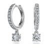 Eternity-oorbellen met in het laboratorium gekweekte diamanten 0,7 karaat in totaal, ronde vorm, 14-karaats witgoud Eternity-oorbellen met in het laboratorium gekweekte diamanten 0,7 karaat in totaal, ronde vorm, 14-karaats witgoud