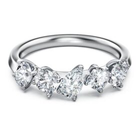 Galaxy Ring met in het laboratorium gekweekte diamanten, 1 karaat in totaal, diverse vormen, 14-karaats witgoud Galaxy Ring met in het laboratorium gekweekte diamanten, 1 karaat in totaal, diverse vormen, 14-karaats witgoud