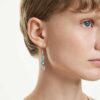 Gema druppeloorbellen: asymmetrisch ontwerp, gemengde slijpvormen, veelkleurig, verguld Gema druppeloorbellen: asymmetrisch ontwerp, gemengde slijpvormen, veelkleurig, verguld