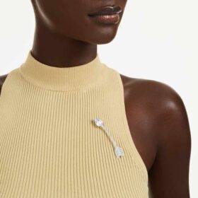 Idyllia-broche met gemengde slijpvormen, pijl, wit, gerhodineerd
