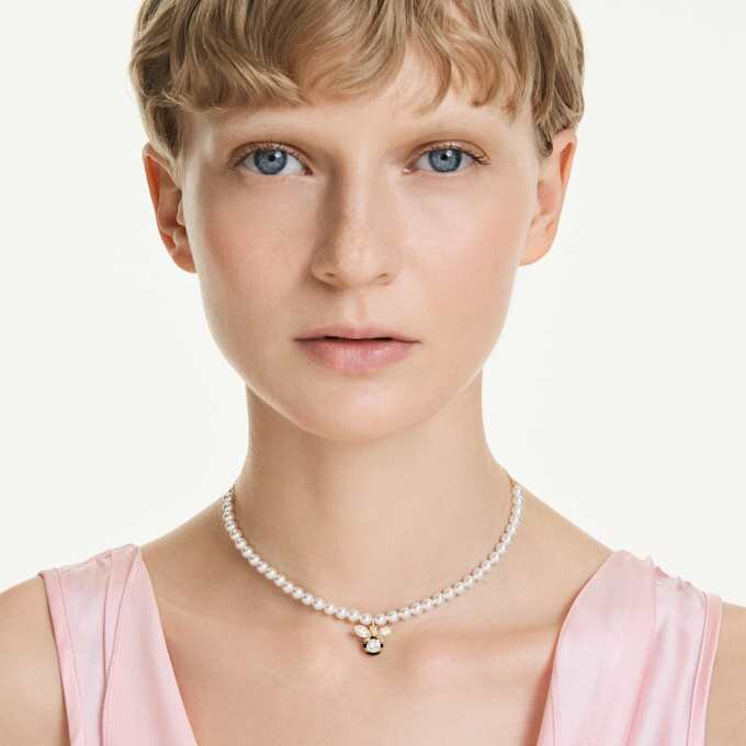 Idyllia-choker met kristallen parels, gemengde slijpvormen, bij, wit, verguld Idyllia-choker met kristallen parels, gemengde slijpvormen, bij, wit, verguld