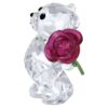 Kris Bear met een roos vol liefde Kris Bear met een roos vol liefde