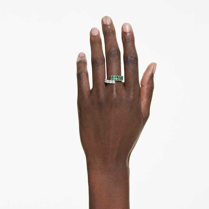 Matrix-ring met gemengde slijpvormen, groen, gerhodineerd Matrix-ring met gemengde slijpvormen, groen, gerhodineerd