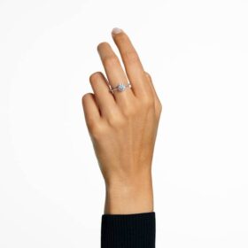 Stilla cocktailring, ronde slijpvorm, pavé, wit, zilverkleurige afwerking