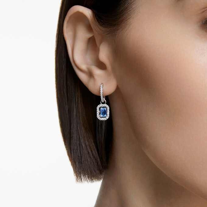 Una druppeloorbellen met achthoekige slijpvorm, blauw, gerhodineerd Una druppeloorbellen met achthoekige slijpvorm, blauw, gerhodineerd