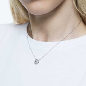 Una-hanger met achthoekige slijpvorm, wit, gerhodineerd
