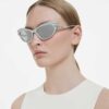 Zonnebril in cat-eye-vorm, zilverkleurig Zonnebril in cat-eye-vorm, zilverkleurig