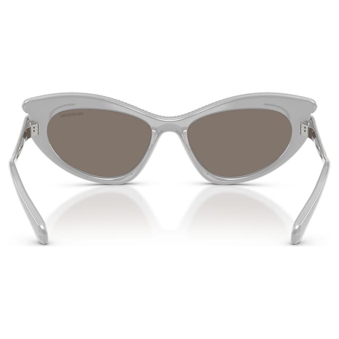 Zonnebril in cat-eye-vorm, zilverkleurig Zonnebril in cat-eye-vorm, zilverkleurig